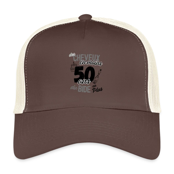 50 Ans : Cheveux en Moins, Bide en Plus sur Casquette trucker