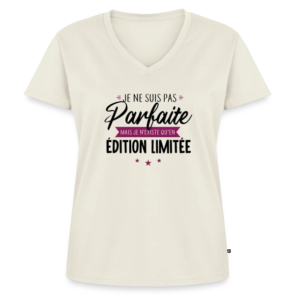 Maquette de T-shirt col en V Bio Femme - Femme "Je Suis Une Édition Limitée" à personnaliser