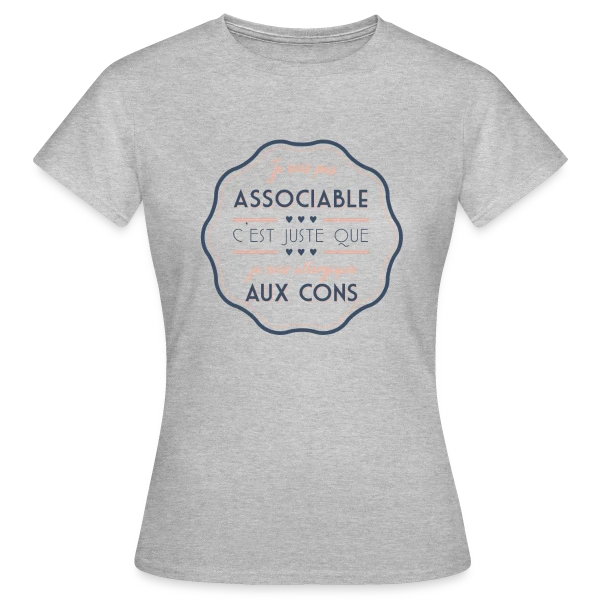 Maquette de T-shirt Femme « Sociable ? Non, Merci ! » à personnaliser