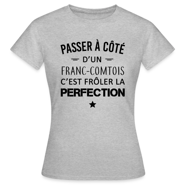 Maquette de T-shirt Femme « Franc-Comtois : Touchez la Perfection du Doigt » à personnaliser
