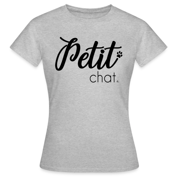 Maquette de T-shirt Femme « Adorable Petit Chat » à personnaliser