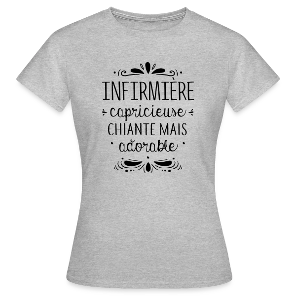 Maquette de T-shirt Femme « Infirmière : Chiante Mais Adorable » à personnaliser