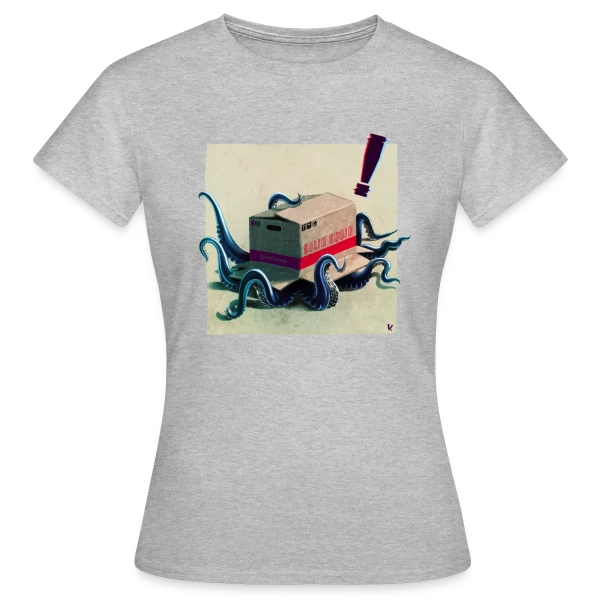 Maquette de T-shirt Femme « Metal Squid Solid : Le Calamar Métal » à personnaliser