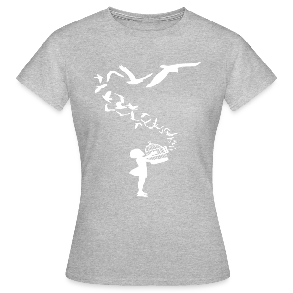 Maquette de T-shirt Femme « Esprit Végan » à personnaliser