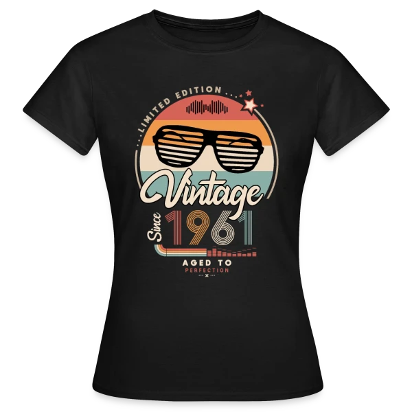 Maquette de T-shirt Femme « Vintage Depuis 1961 : L'Original » à personnaliser