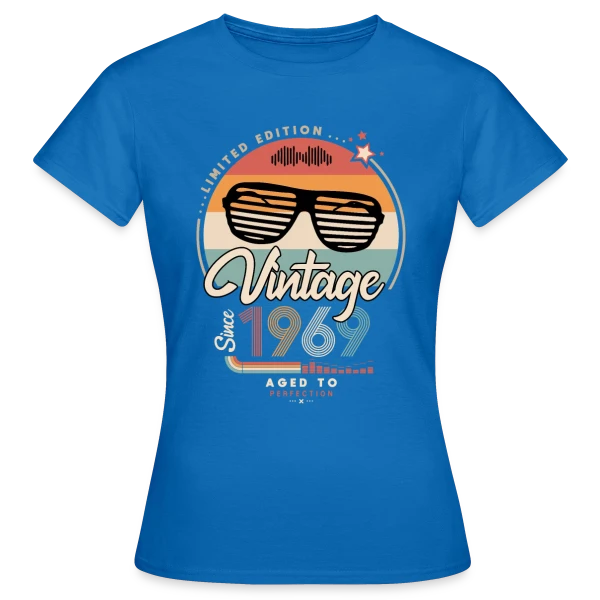 Maquette de T-shirt Femme « Vintage Depuis 1969 : L'Année Légendaire » à personnaliser