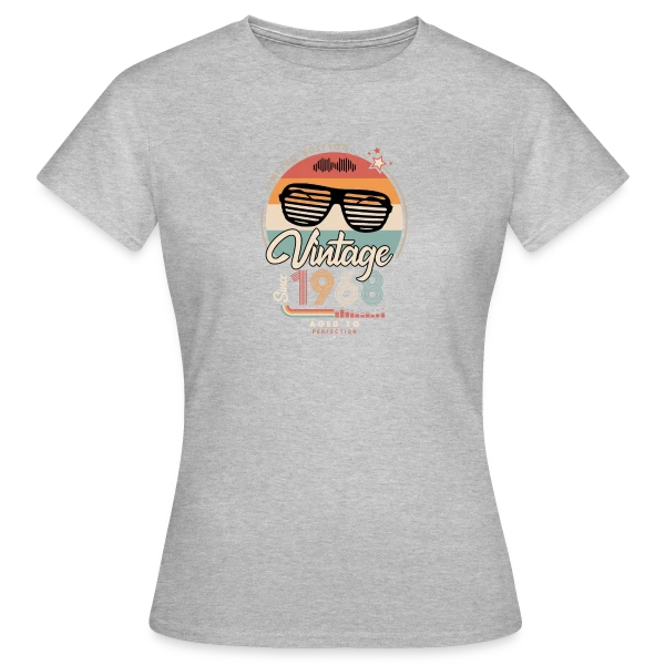 Maquette de T-shirt Femme « Vintage Depuis 1968 : L'Esprit Révolutionnaire » à personnaliser