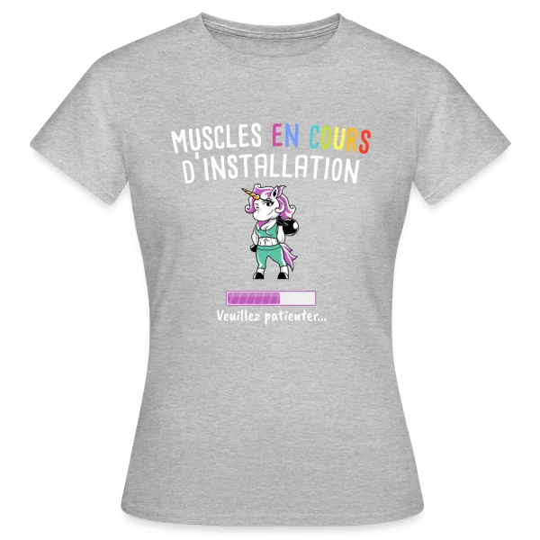 Maquette de T-shirt Femme « Muscles en Cours : Licorne Fitness Humour - Cadeau Sportif » à personnaliser