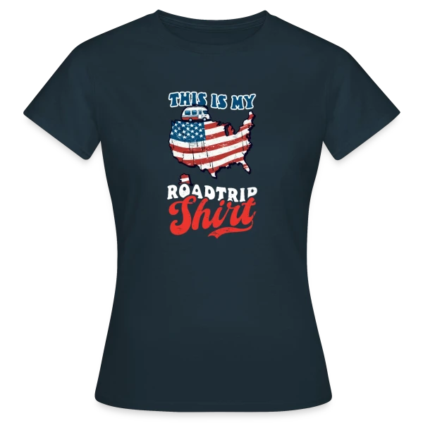 Maquette de T-shirt Femme « Ma Tenue Road Trip USA » à personnaliser