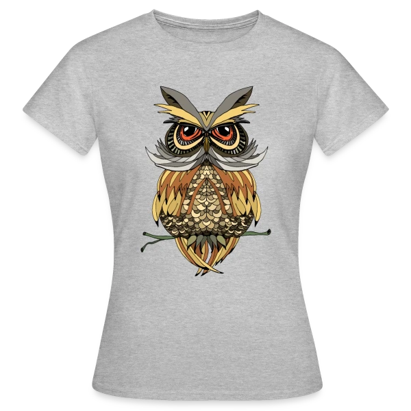 Maquette de T-shirt Femme « Hibou Majestueux Stylisé » à personnaliser