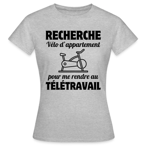 Maquette de T-shirt Femme « Humour Télétravail : La Vie au Bureau à Distance » à personnaliser