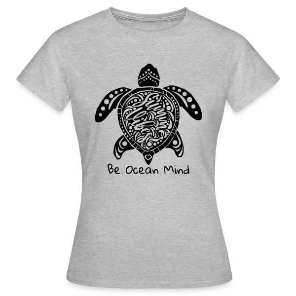 Maquette de T-shirt Femme « Vibes Océanes : Esprit Nage et Conservation » à personnaliser