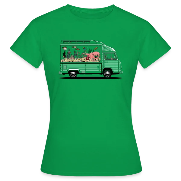 Maquette de T-shirt Femme « Camperarium : L'Art du Voyage Nomade » à personnaliser