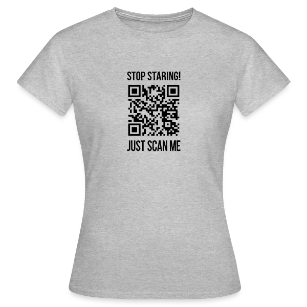 Maquette de T-shirt Femme « QR Code Motivation: Scanne-moi ! » à personnaliser