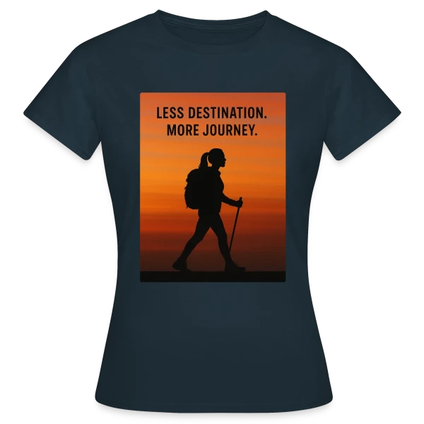 Maquette de T-shirt Femme « Randonneuse Aventure Voyage » à personnaliser