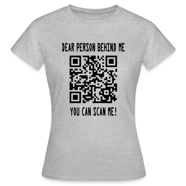 Maquette de T-shirt Femme « Un Sourire, C'est Gratuit ! » à personnaliser