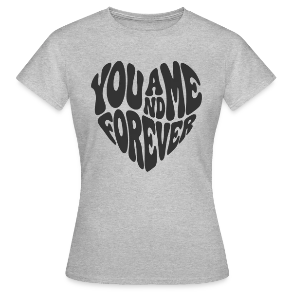 Maquette de T-shirt Femme « Cœur Amour Infini » à personnaliser