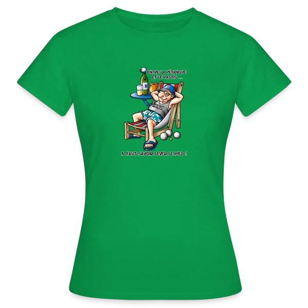 Maquette de T-shirt Femme « Entre la Pétanque et l'Apéro » à personnaliser
