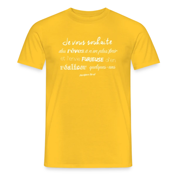 Maquette de T-shirt homme « Douce Nuit, Beaux Rêves » à personnaliser