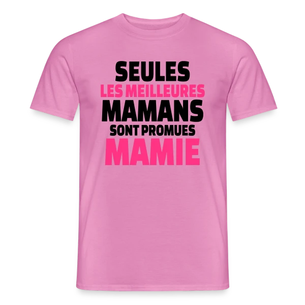 Maquette de T-shirt homme « Maman Promue Mamie » à personnaliser