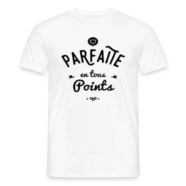 Maquette de T-shirt homme « PARFAITE EN TOUS POINTS » à personnaliser