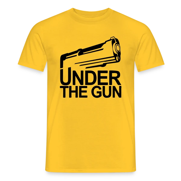 Maquette de T-shirt homme « Poker: Under the Gun - Le Choix du Joueur » à personnaliser