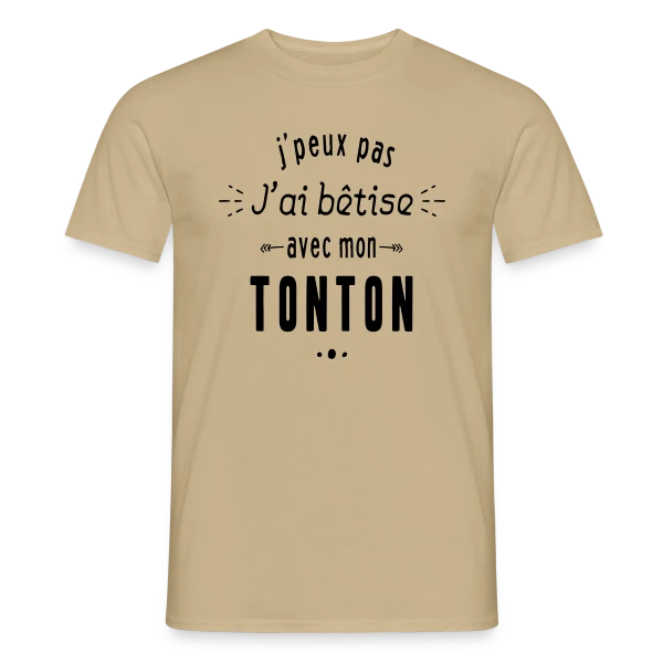 Maquette de T-shirt homme « Complice de Bêtises avec Tonton » à personnaliser