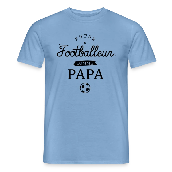 Maquette de T-shirt homme « Futur Footballeur Comme Papa » à personnaliser