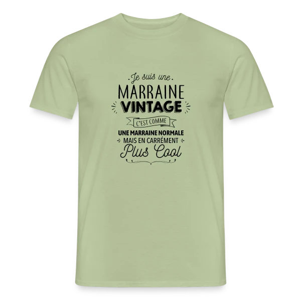 Maquette de T-shirt homme « Marraine Vintage : Carrément Plus Cool » à personnaliser
