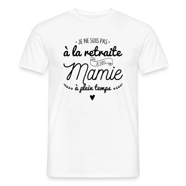Maquette de T-shirt homme « Mamie : À Plein Temps ! » à personnaliser
