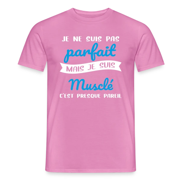 Maquette de T-shirt homme « Musculation : Pas Parfait, Mais Musclé ! Humour Fitness » à personnaliser