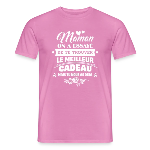 Maquette de T-shirt homme « Maman, le Plus Beau Cadeau c'est Toi - Fête des Mères » à personnaliser