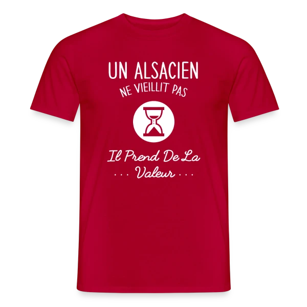 Maquette de T-shirt homme « Alsacien Humour - Ne Vieillit Pas, Prend de la Valeur » à personnaliser