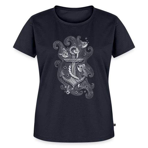 Maquette de T-shirt Premium bio Femme « L'Ancre des Profondeurs » à personnaliser