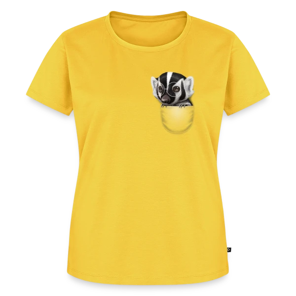 Maquette de T-shirt Premium bio Femme « Blaireau de Poche Caché » à personnaliser