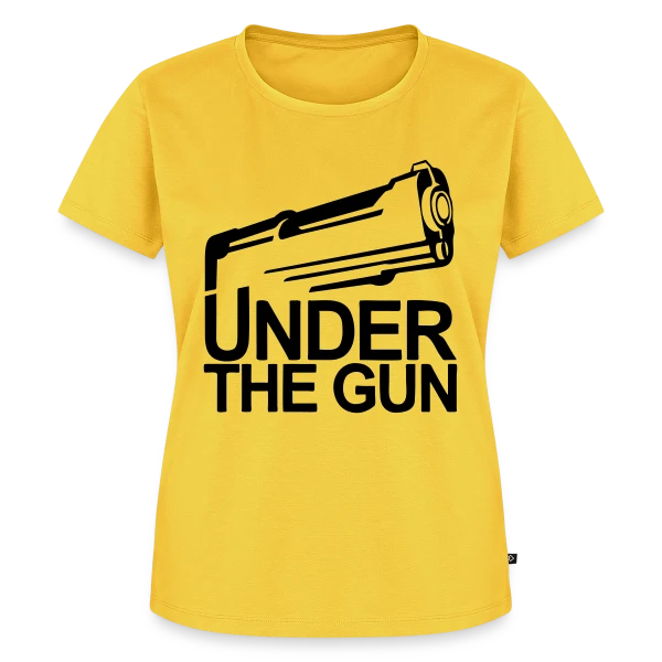Maquette de T-shirt Premium bio Femme « Poker: Under the Gun - Le Choix du Joueur » à personnaliser