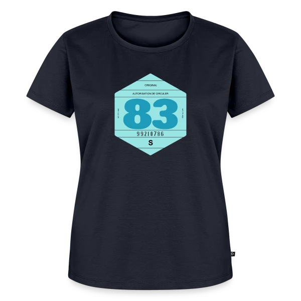 Maquette de T-shirt Premium bio Femme « Vignette Auto Rétro 1983 : Voyage Vintage en France » à personnaliser