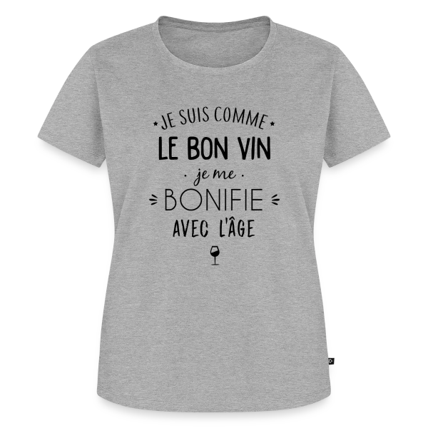 Maquette de T-shirt Premium bio Femme « Je me bonifie avec l'âge - Millésime Humour » à personnaliser