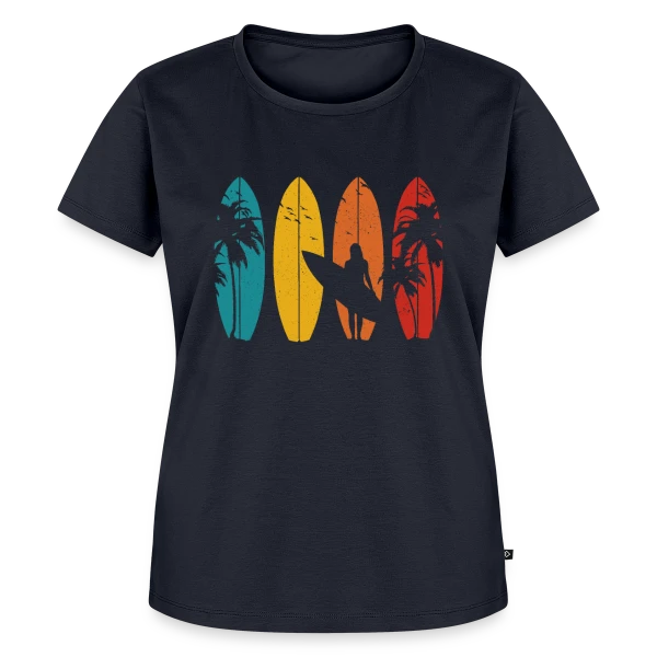 Maquette de T-shirt Premium bio Femme « Surfeur Vintage | Cadeau Rétro » à personnaliser