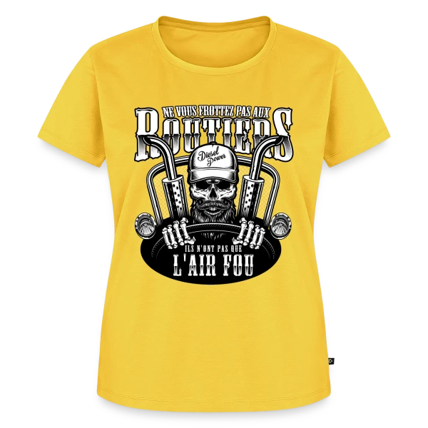 Maquette de T-shirt Premium bio Femme « Attention aux Routiers - Humour du Bitume » à personnaliser