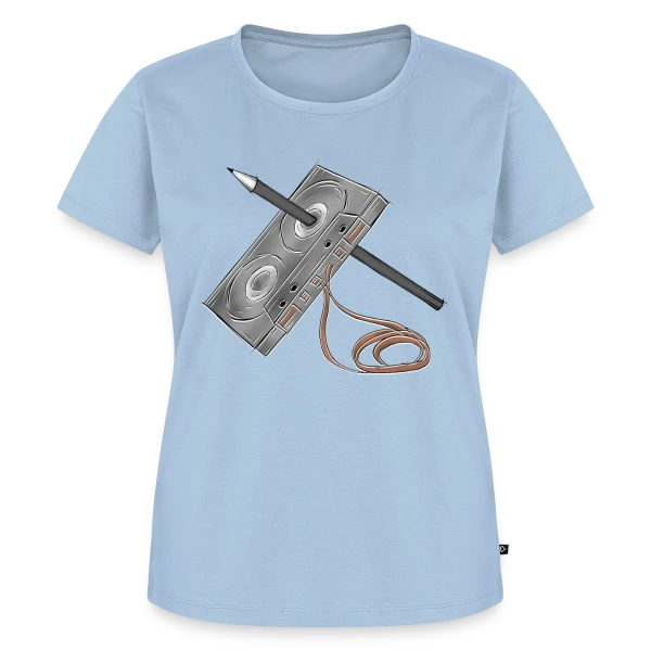 Maquette de T-shirt Premium bio Femme « Cassette et Crayon Esquisse » à personnaliser