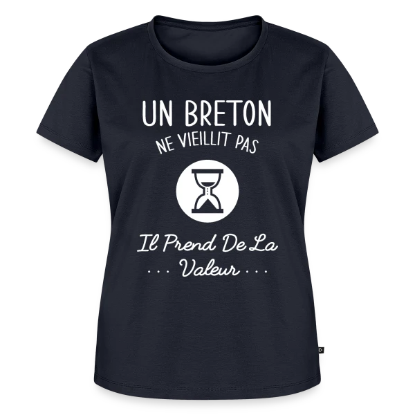 Maquette de T-shirt Premium bio Femme « Un Breton Ne Vieillit Pas, Il Prend de la Valeur - Humour Bretagne » à personnaliser