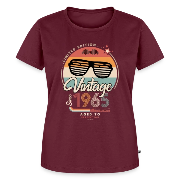 Maquette de T-shirt Premium bio Femme « Vintage Depuis 1965 : L'Année de Votre Légende » à personnaliser