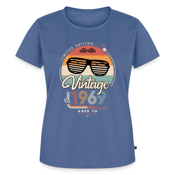 Maquette de T-shirt Premium bio Femme « Vintage Depuis 1969 : L'Année Légendaire » à personnaliser