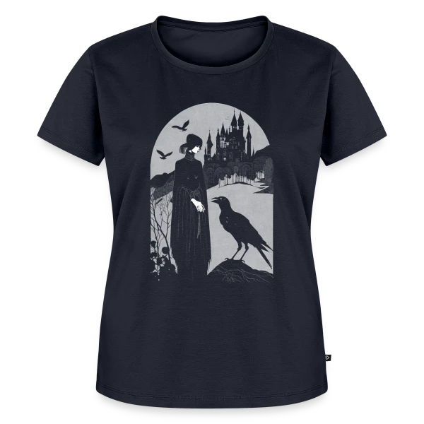 Maquette de T-shirt Premium bio Femme « Corbeau et Château Gothique Mystérieux » à personnaliser