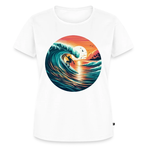Maquette de T-shirt Premium bio Femme « Sunset Surfer | T-Shirt Ambiance Plage & Coucher de Soleil » à personnaliser