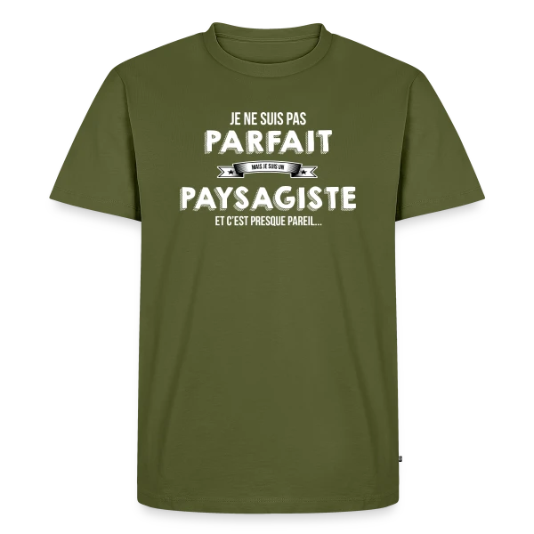 Maquette de T-shirt Premium bio Homme « Paysagiste Fier Bannière » à personnaliser