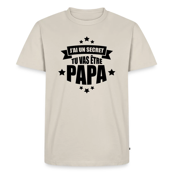 Maquette de T-shirt Premium bio Homme « J'ai un Secret : Tu Vas Être Papa ! Annonce Surprise » à personnaliser