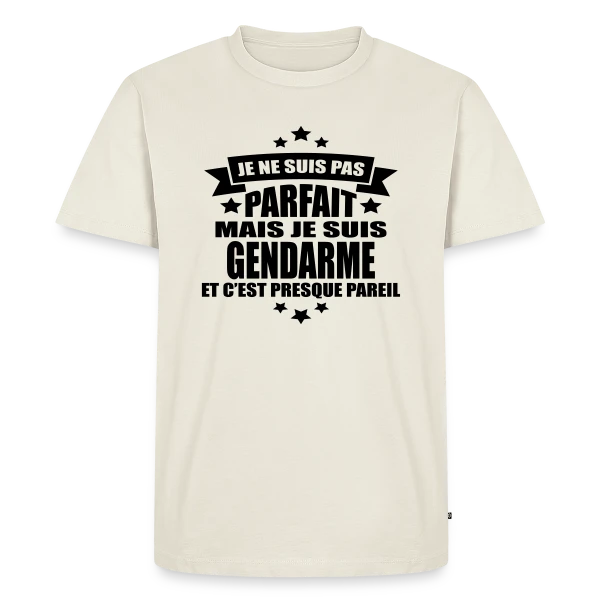 Maquette de T-shirt Premium bio Homme « Gendarme Humoristique : Je Ne Suis Pas Parfait » à personnaliser