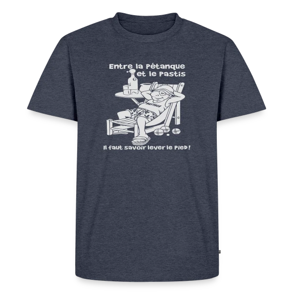 Maquette de T-shirt Premium bio Homme « Entre la Pétanque et le Pastis » à personnaliser